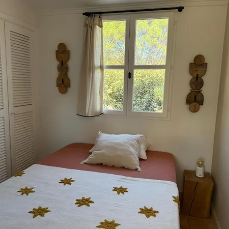 Дом отдыха La Maison De Sophie Aux Restanques